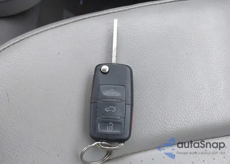 2004 Volkswagen New Beetle Gls 1.8T из США, поврежденный, VIN 3VWCD31Y64M320088